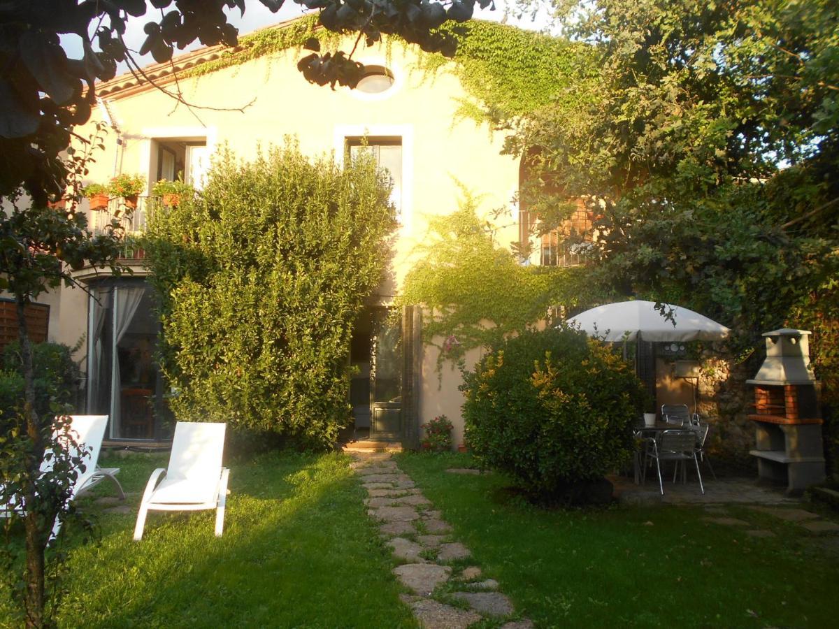 Ca'L Mossen Sant Joan de les Abadesses Exterior photo